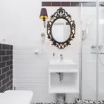 Traveler's Choice - Old Town - By Upstairs Apartmán Krakov