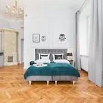 Traveler's Choice - Old Town - By Upstairs