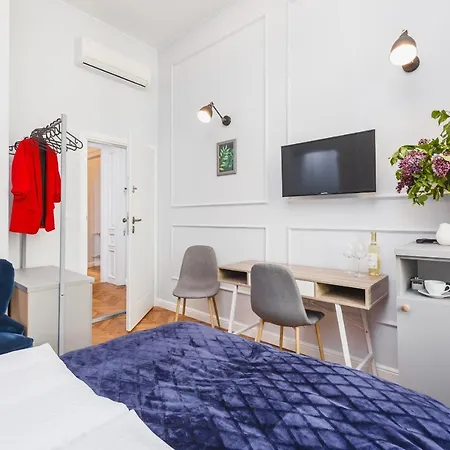 Traveler's Choice - Old Town - By Upstairs קרקוב