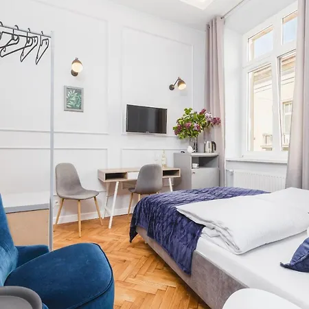 Traveler's Choice - Old Town - By Upstairs Appartamento *