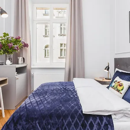 Traveler's Choice - Old Town - By Upstairs Daire *