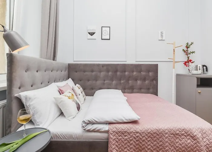 Traveler's Choice - Old Town - By Upstairs * Kraków