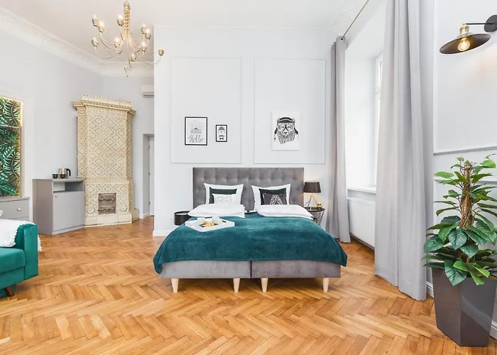 Traveler's Choice - Old Town - By Upstairs