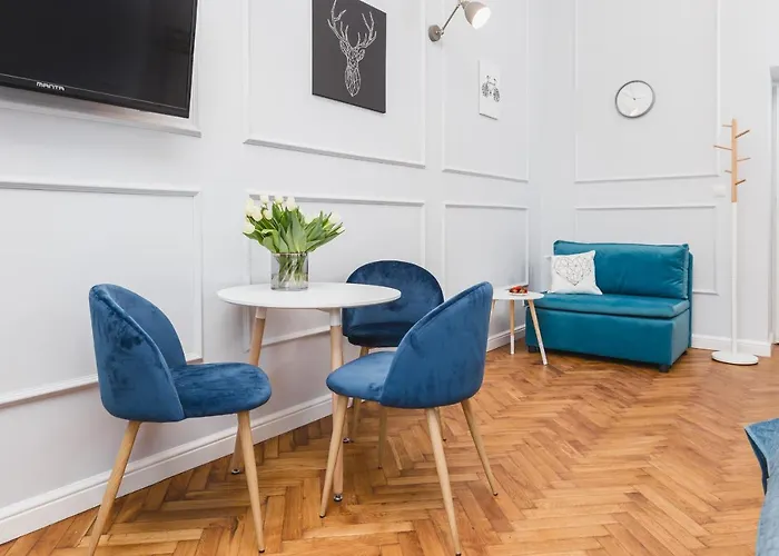 Traveler's Choice - Old Town - By Upstairs